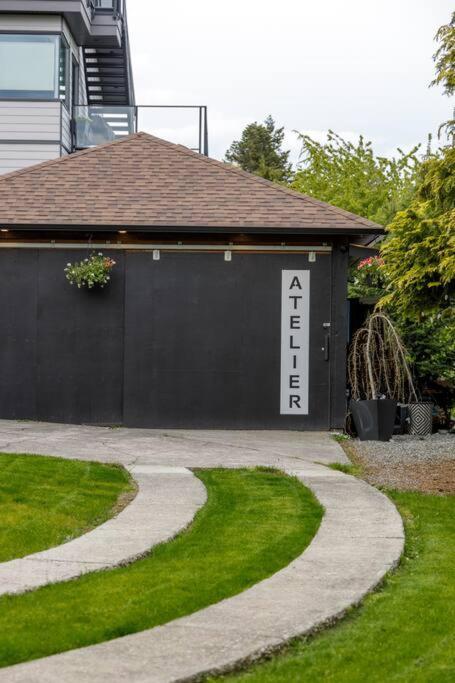 Gorgeous 4Brd House Conveniently Located In Nanaimo Villa Exterior photo