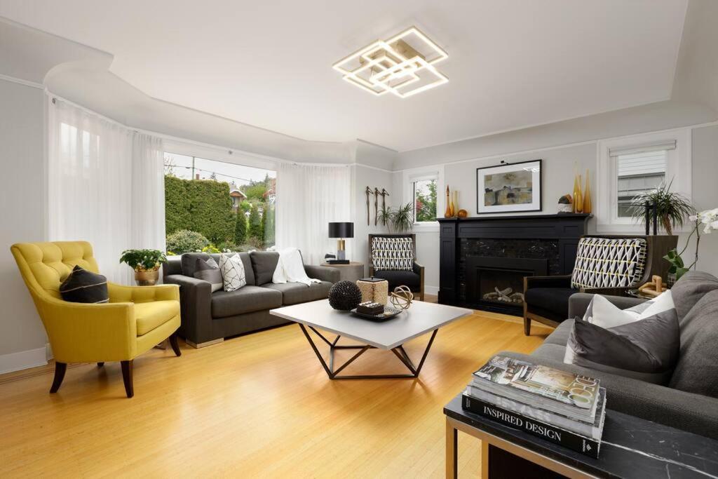 Gorgeous 4Brd House Conveniently Located In Nanaimo Villa Exterior photo